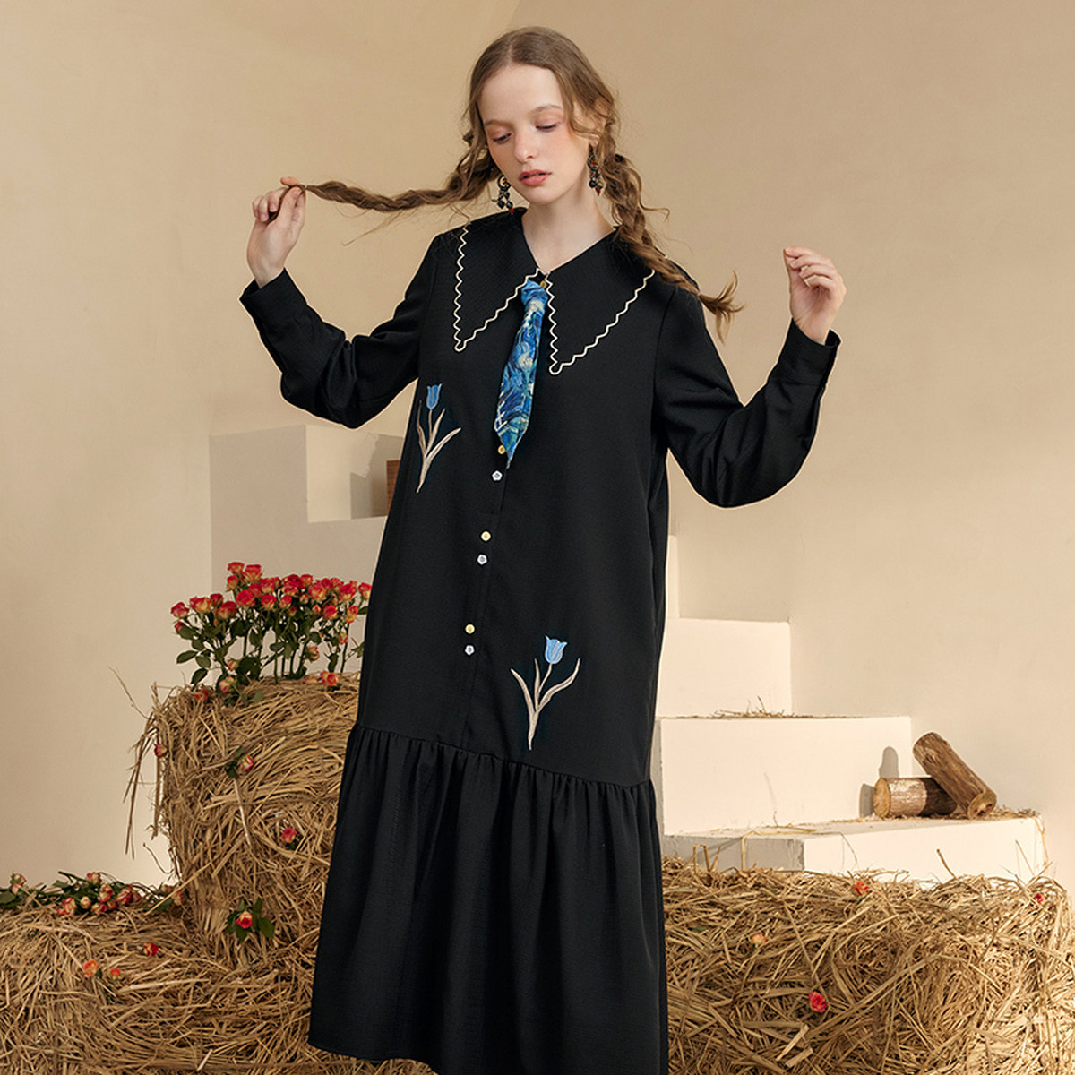 Women'S Fashion Petite - Fragrant Branches Print Dress with Embroidery