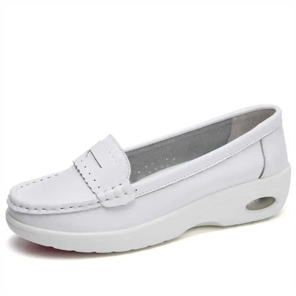 Thick Sole Slipon White Traine - Women'S Fashion From The 50S 评论和价格